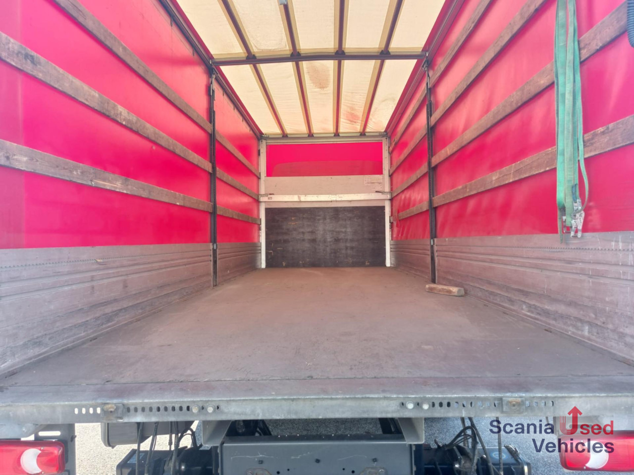 DAF LF 250 FA Pritsche Schiebeplane Ladebordwand - Тентованный грузовик: фото 4 DAF LF 250 FA Pritsche Schiebeplane Ladebordwand - Тентованный грузовик: фото 4