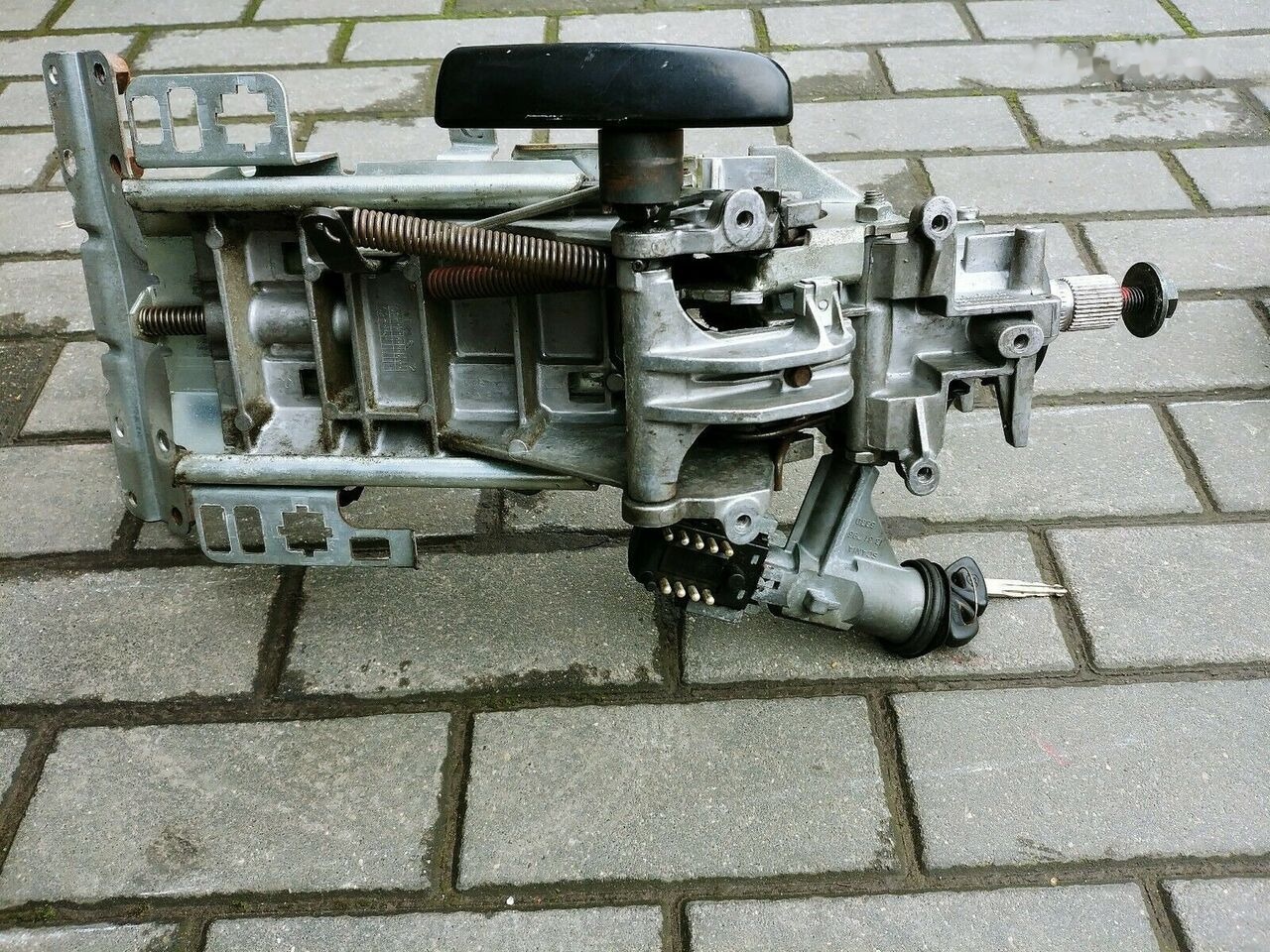Scania 4 SERIES WITH IGNITION SWITCH 1427567 truck - Рулевая колонка для Грузовиков: фото 4 Scania 4 SERIES WITH IGNITION SWITCH 1427567 truck - Рулевая колонка для Грузовиков: фото 4