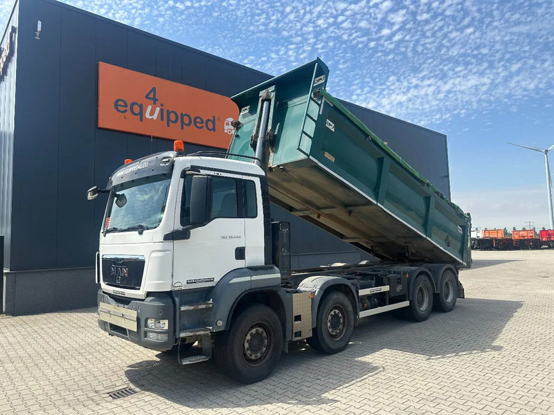 MAN TGS 35.440 AJK HARDOX KIPPER (16.5m3), 8x4, MANUAL, EURO-5, TWIN-STEER, BIG AXLES - Самосвал: фото 1 MAN TGS 35.440 AJK HARDOX KIPPER (16.5m3), 8x4, MANUAL, EURO-5, TWIN-STEER, BIG AXLES - Самосвал: фото 1
