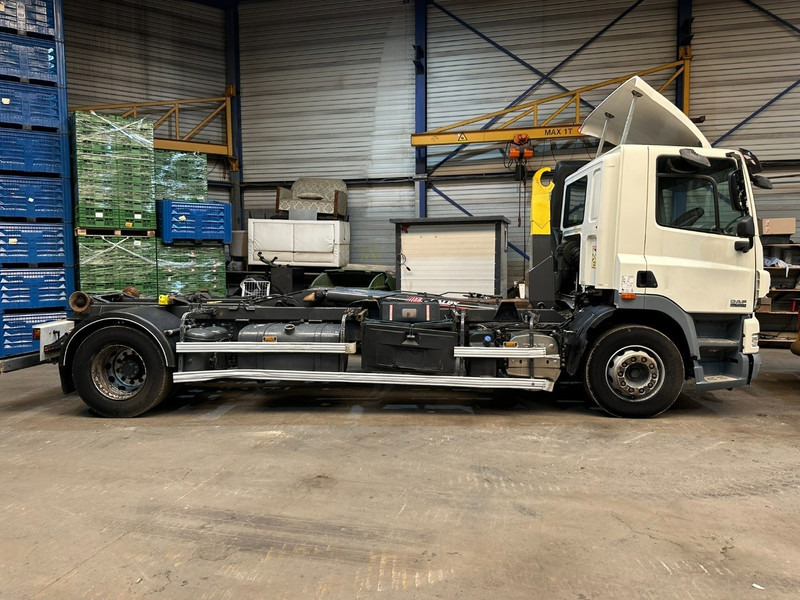 DAF CF 85.410 19T - 4x2 HOOKLIFT DALBY 16T - 5350mm - MANUAL ZF - TUV 09/2025 - EURO 5 - A/C - Крюковой мультилифт: фото 4 DAF CF 85.410 19T - 4x2 HOOKLIFT DALBY 16T - 5350mm - MANUAL ZF - TUV 09/2025 - EURO 5 - A/C - Крюковой мультилифт: фото 4