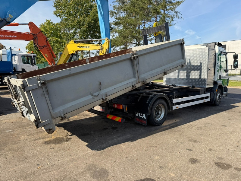 DAF LF 45.180 - 12T - 4x2 HOOKLIFT / HAAKSYTEEM / ABROLLKIPPER / AMPLIROL - *320.000km* - EURO 5 - TÜV 06/2026 - BE TRUCK - Крюковой мультилифт: фото 2 DAF LF 45.180 - 12T - 4x2 HOOKLIFT / HAAKSYTEEM / ABROLLKIPPER / AMPLIROL - *320.000km* - EURO 5 - TÜV 06/2026 - BE TRUCK - Крюковой мультилифт: фото 2