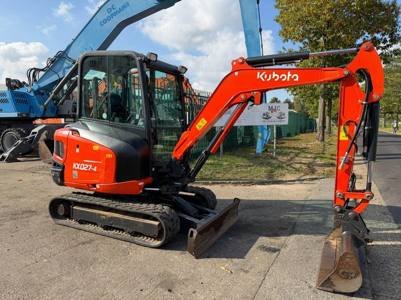 Kubota KX027-4 HAMMER LINES - *1860h* - HYDR QUICKHITCH - BLADE - CE - BE MACHINE - Мини-экскаватор: фото 1 Kubota KX027-4 HAMMER LINES - *1860h* - HYDR QUICKHITCH - BLADE - CE - BE MACHINE - Мини-экскаватор: фото 1