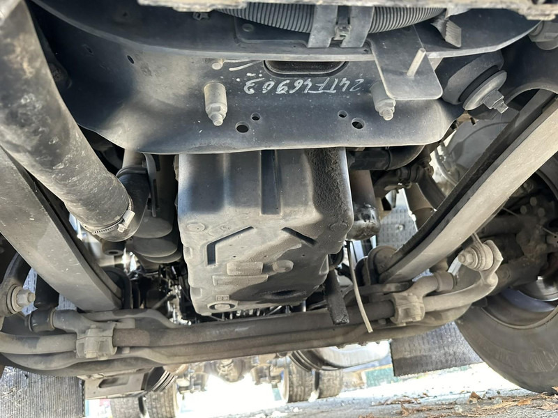 Тягач Renault PREMIUM 460 DXI + RETARDER - 642.000km - SPOILERS - 2 DIESELTANKS - A/C - GOOD CONDITION: фото 11 Тягач Renault PREMIUM 460 DXI + RETARDER - 642.000km - SPOILERS - 2 DIESELTANKS - A/C - GOOD CONDITION: фото 11