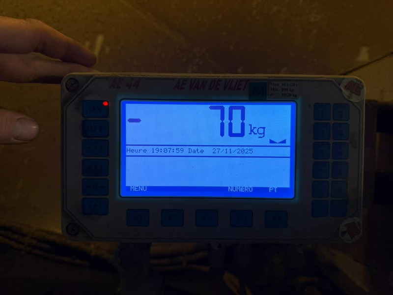 Ассенизатор Volvo FH 460 8X4 SILO KOMPRESSOR / BDF / PRITSCHE PLANE BOX 8m50 - *FULL AIR* - EURO 6 - LIFT + STEERING AXLE - BE TRUCK: фото 15 Ассенизатор Volvo FH 460 8X4 SILO KOMPRESSOR / BDF / PRITSCHE PLANE BOX 8m50 - *FULL AIR* - EURO 6 - LIFT + STEERING AXLE - BE TRUCK: фото 15