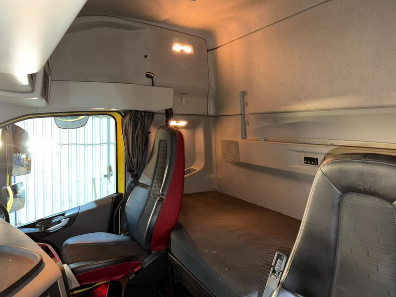 Ассенизатор Volvo FH 460 8X4 SILO KOMPRESSOR / BDF / PRITSCHE PLANE BOX 8m50 - *FULL AIR* - EURO 6 - LIFT + STEERING AXLE - BE TRUCK: фото 18 Ассенизатор Volvo FH 460 8X4 SILO KOMPRESSOR / BDF / PRITSCHE PLANE BOX 8m50 - *FULL AIR* - EURO 6 - LIFT + STEERING AXLE - BE TRUCK: фото 18