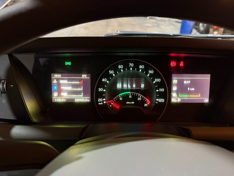 Ассенизатор Volvo FH 460 8X4 SILO KOMPRESSOR / BDF / PRITSCHE PLANE BOX 8m50 - *FULL AIR* - EURO 6 - LIFT + STEERING AXLE - BE TRUCK: фото 20 Ассенизатор Volvo FH 460 8X4 SILO KOMPRESSOR / BDF / PRITSCHE PLANE BOX 8m50 - *FULL AIR* - EURO 6 - LIFT + STEERING AXLE - BE TRUCK: фото 20