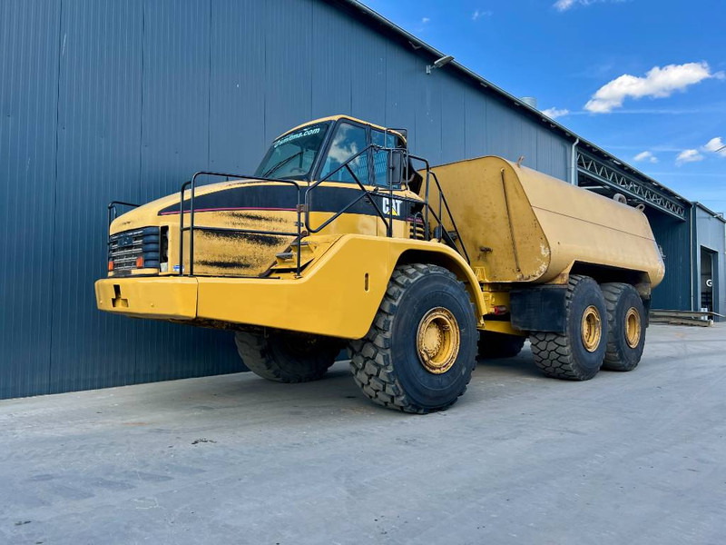 Cat 740 Water Truck - Строительная техника: фото 1 Cat 740 Water Truck - Строительная техника: фото 1