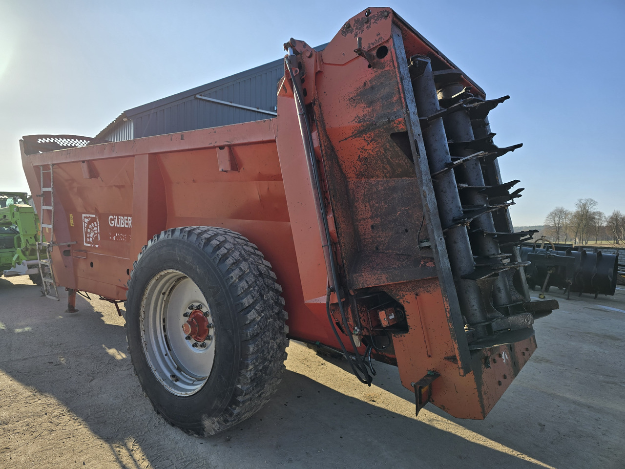 GILIBERT HELIOS 15 - Навозоразбрасыватель: фото 3 GILIBERT HELIOS 15 - Навозоразбрасыватель: фото 3