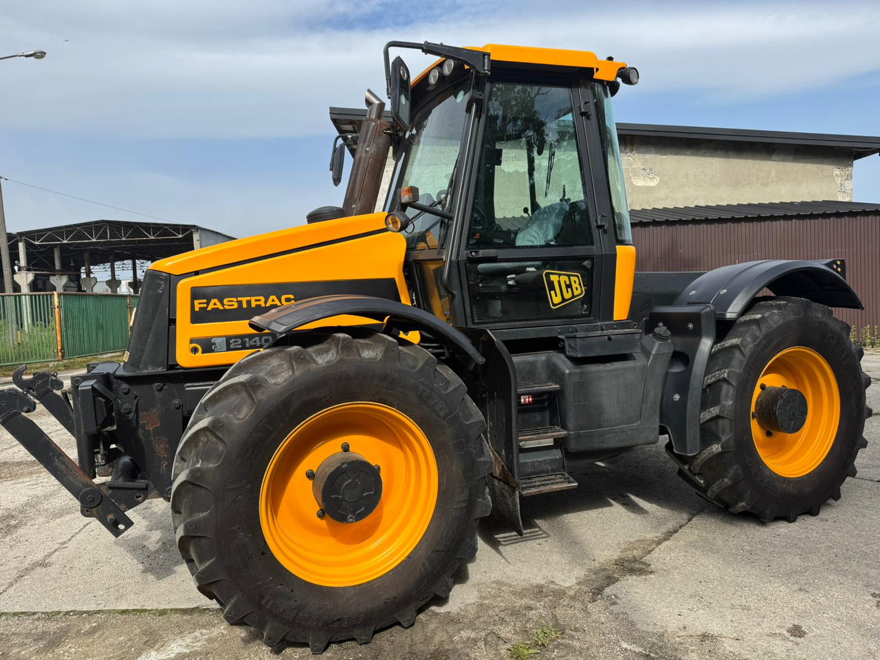 JCB FASTRAC 2140 - Трактор: фото 2 JCB FASTRAC 2140 - Трактор: фото 2