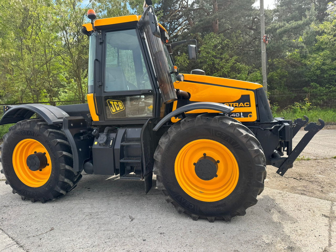 JCB FASTRAC 2140 - Трактор: фото 1 JCB FASTRAC 2140 - Трактор: фото 1