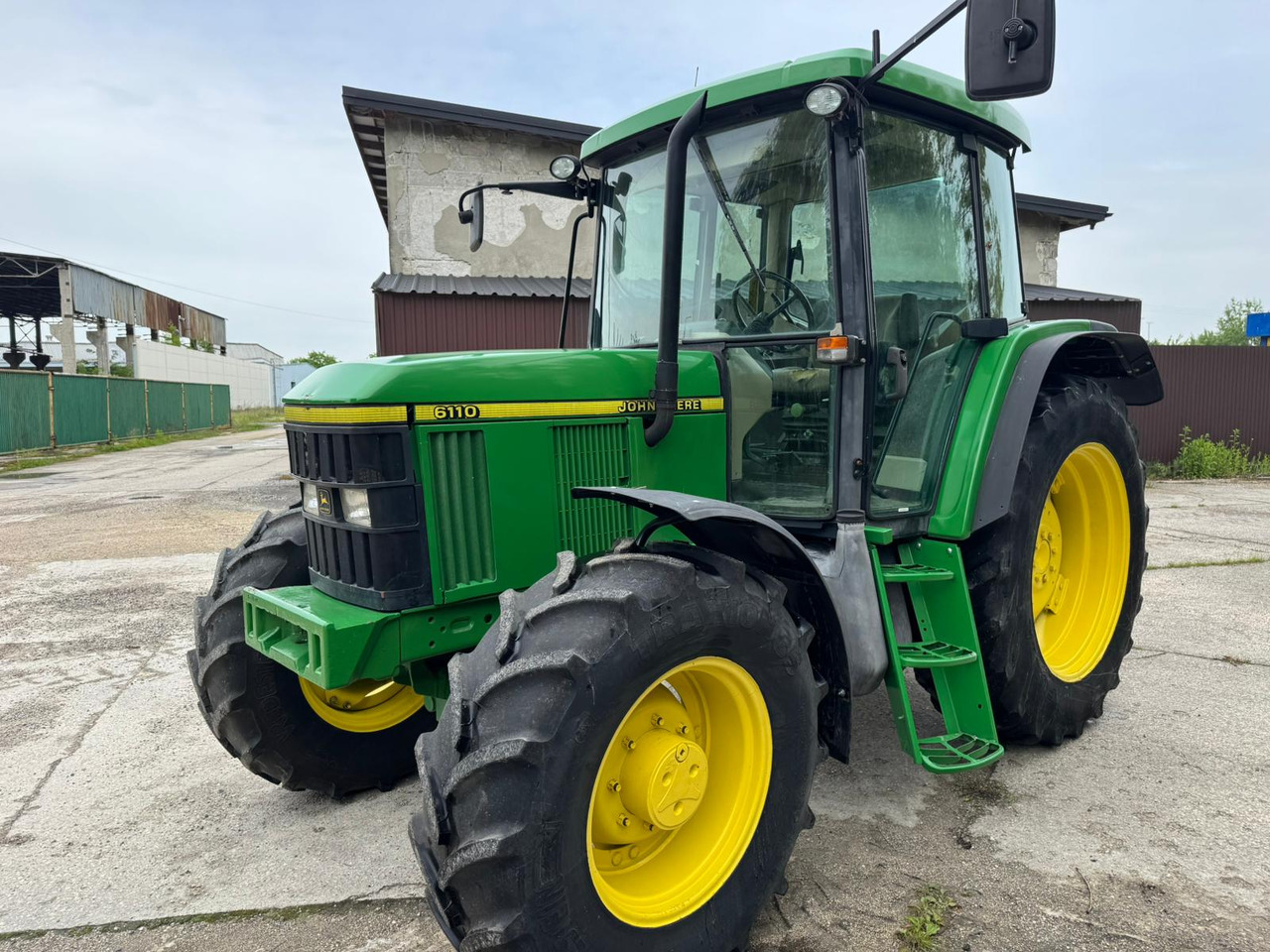 Трактор JOHN DEERE 6110: фото 1