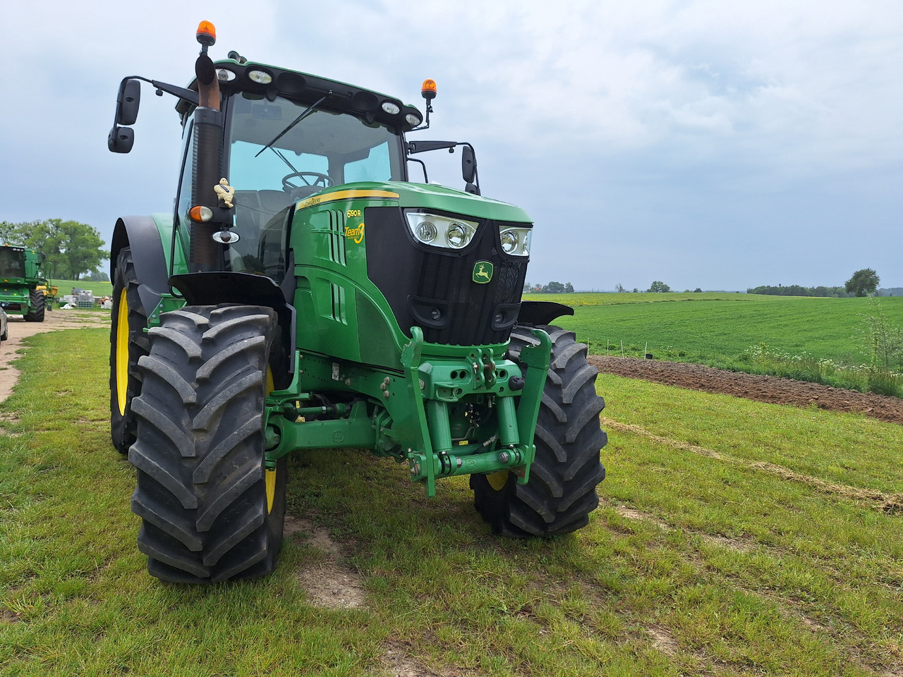 John Deere 6190R - Трактор: фото 4 John Deere 6190R - Трактор: фото 4