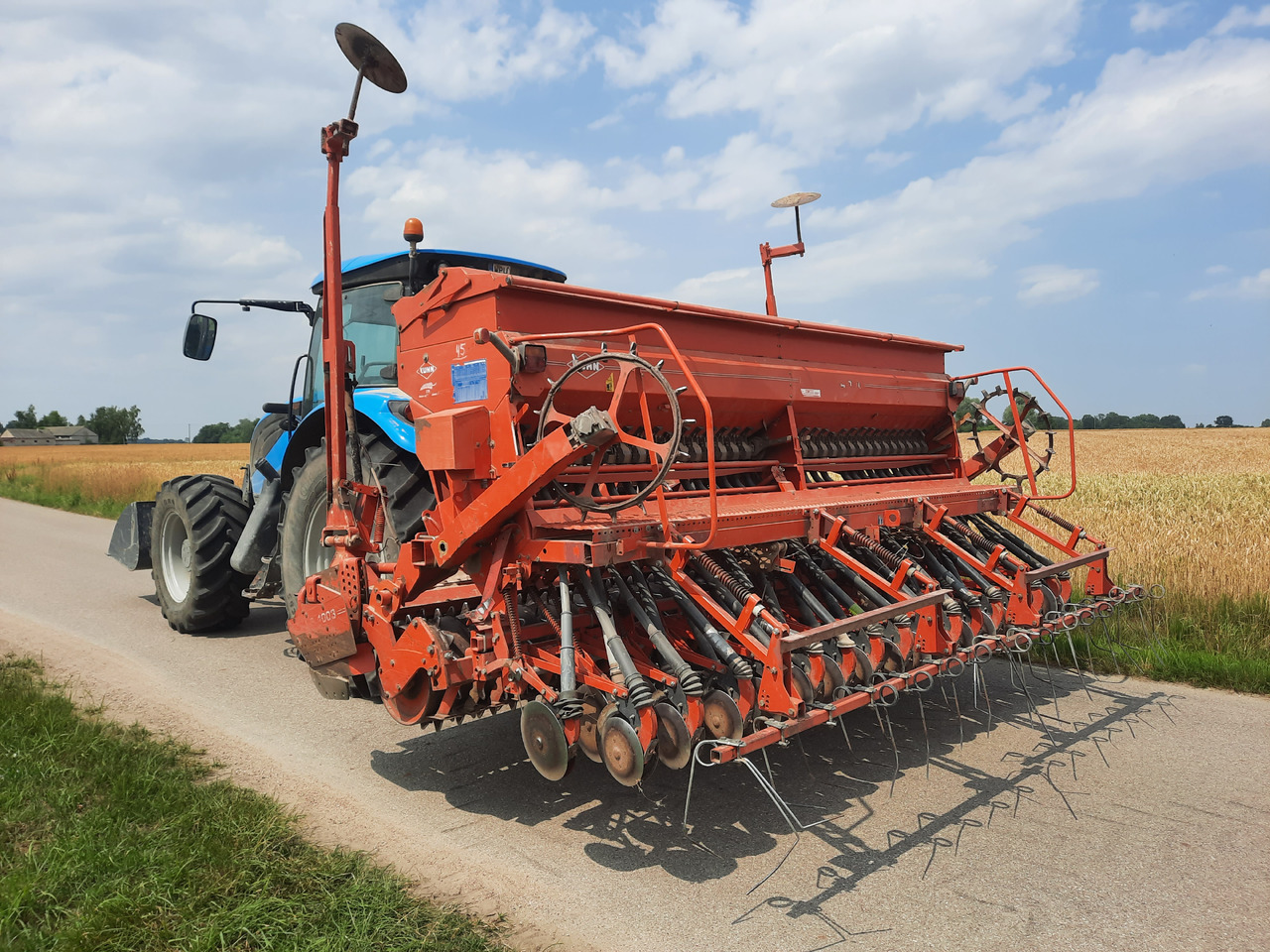 KUHN HR4003D INTEGRA 4000 - Посевной комплекс: фото 1 KUHN HR4003D INTEGRA 4000 - Посевной комплекс: фото 1
