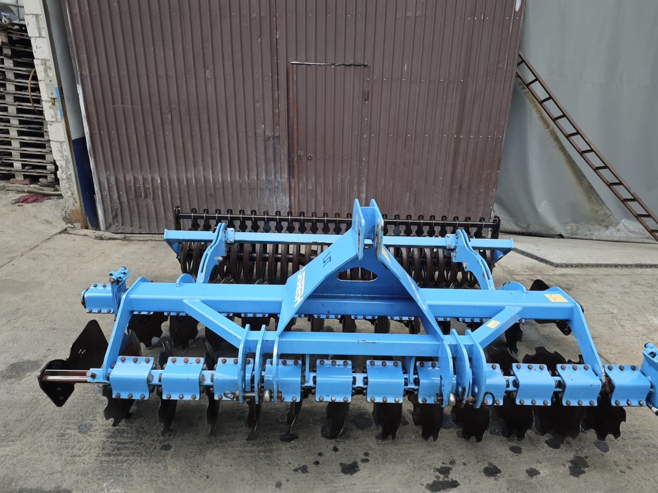 UNI-TECH 3 m - Дисковая борона: фото 2 UNI-TECH 3 m - Дисковая борона: фото 2