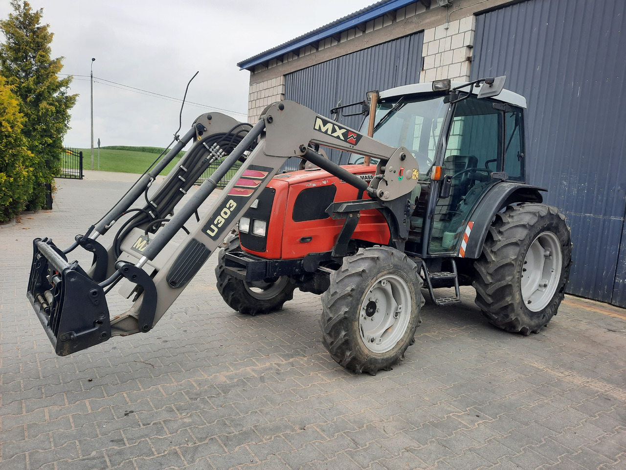 Massey-ferguson 2210 - Трактор: фото 3 Massey-ferguson 2210 - Трактор: фото 3