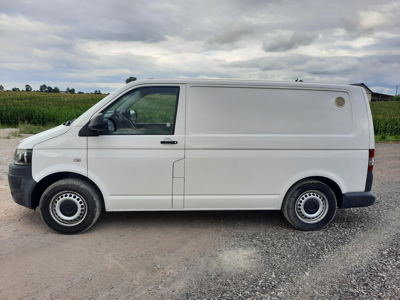 Volkswagen Transporter - Легковой автомобиль: фото 3 Volkswagen Transporter - Легковой автомобиль: фото 3