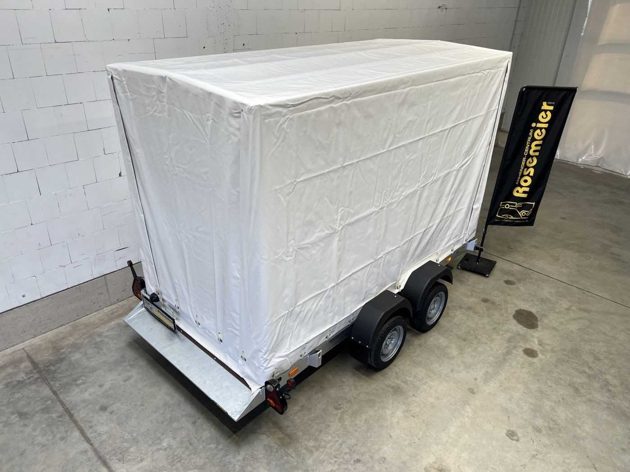 VEZEKO Husky FB 35.35 Plane weiß Absenker - Прицеп: фото 4 VEZEKO Husky FB 35.35 Plane weiß Absenker - Прицеп: фото 4