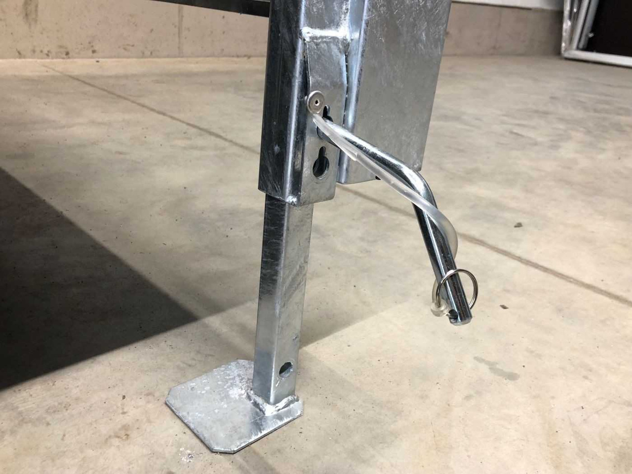 VEZEKO Kart 3 Kofferanhänger - Прицеп: фото 2 VEZEKO Kart 3 Kofferanhänger - Прицеп: фото 2