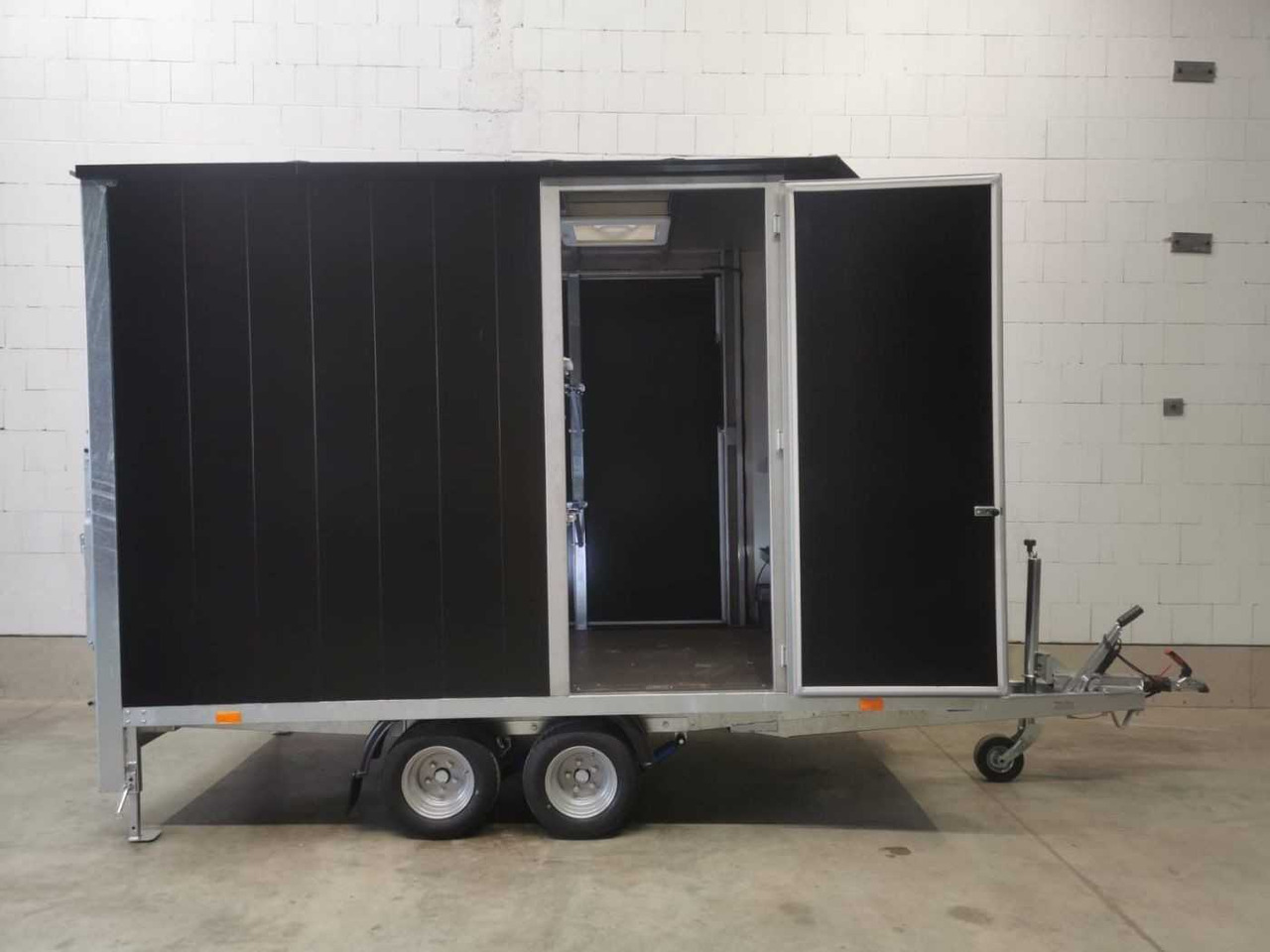 VEZEKO Kart 3 Kofferanhänger - Прицеп: фото 5 VEZEKO Kart 3 Kofferanhänger - Прицеп: фото 5