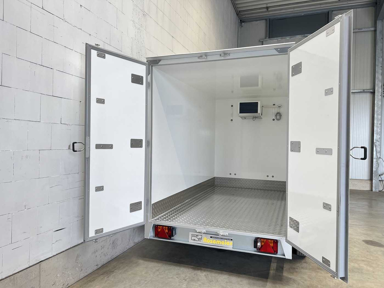 VARIANT 2017 K3 Kühlanhänger - Прицеп-рефрижератор: фото 4 VARIANT 2017 K3 Kühlanhänger - Прицеп-рефрижератор: фото 4