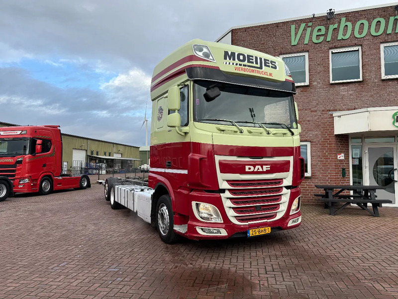 DAF XF 460 XF460 6X2 SCC EURO6 CHASSIS - HOLLAND TRUCK - SMART TACHO -TOP CONDITION!!!! - Грузовик-шасси: фото 1 DAF XF 460 XF460 6X2 SCC EURO6 CHASSIS - HOLLAND TRUCK - SMART TACHO -TOP CONDITION!!!! - Грузовик-шасси: фото 1