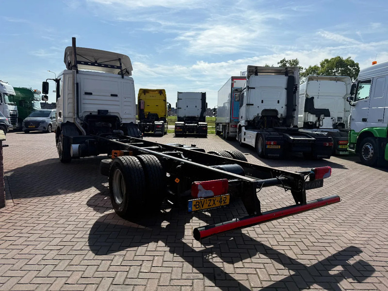 MAN TGM 15.250 TGM 15.250 4X2 BL / PTO-Nebenantrieb / voll MAN Service / Top Zustand !! - Грузовик-шасси: фото 4 MAN TGM 15.250 TGM 15.250 4X2 BL / PTO-Nebenantrieb / voll MAN Service / Top Zustand !! - Грузовик-шасси: фото 4
