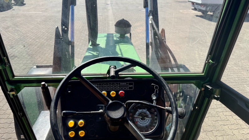 Fendt Farmer 308 LS - Трактор: фото 4 Fendt Farmer 308 LS - Трактор: фото 4