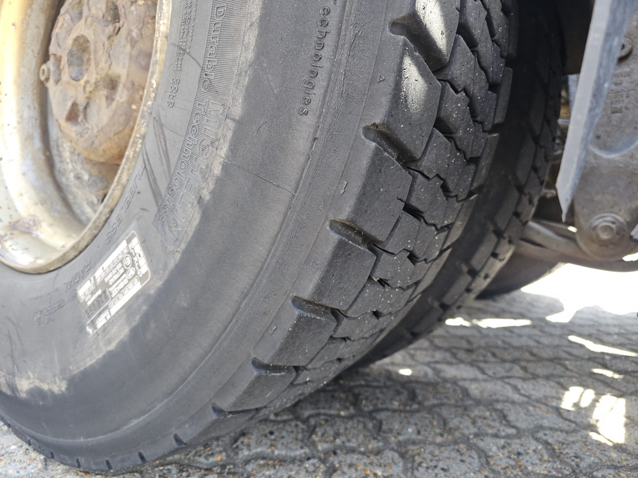 Крюковой мультилифт Scania R560: фото 29 Крюковой мультилифт Scania R560: фото 29