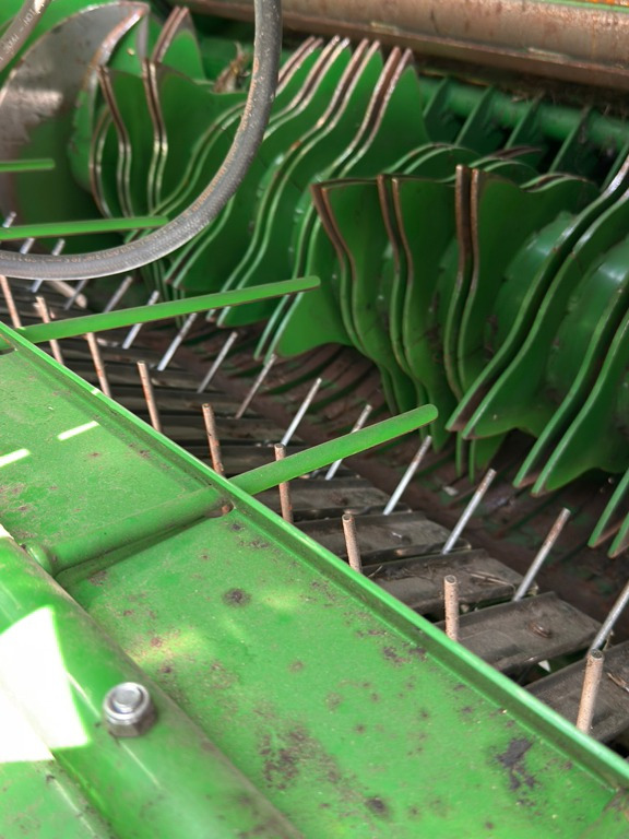 Обмотчик рулонов John Deere V461R: фото 6 Обмотчик рулонов John Deere V461R: фото 6