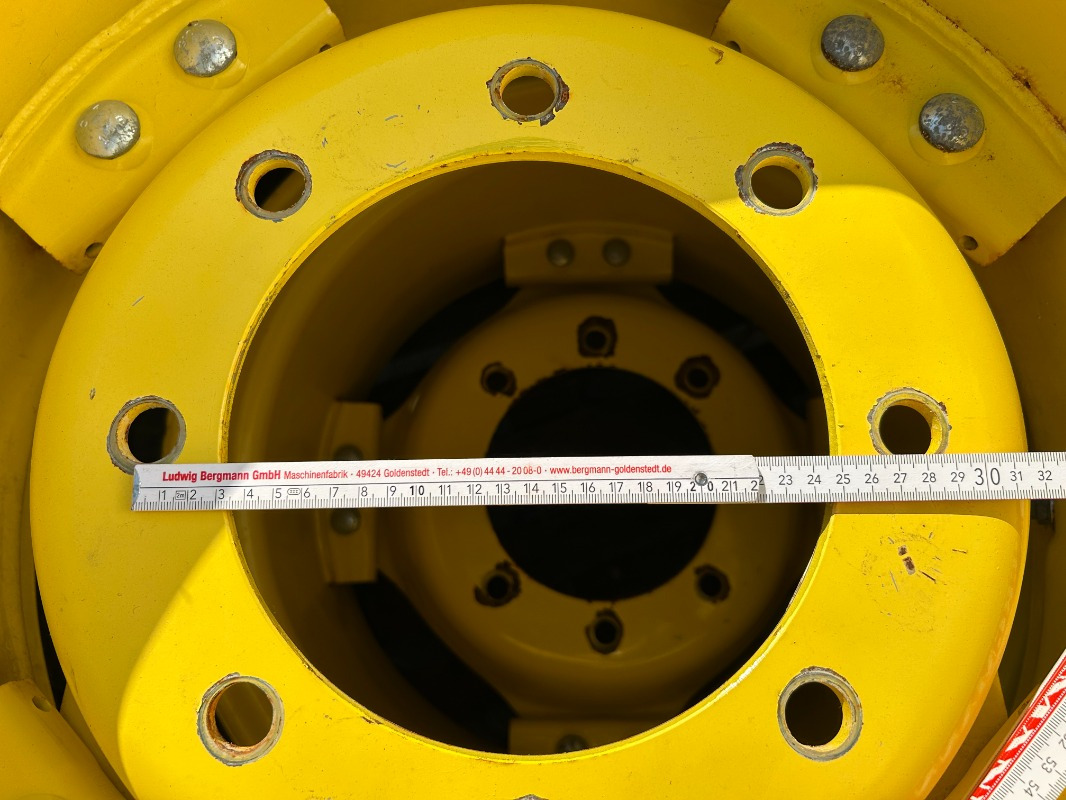 Mitas Kompletträder 540/65R38 480/65R24 - Шина для Сельскохозяйственной техники: фото 3 Mitas Kompletträder 540/65R38 480/65R24 - Шина для Сельскохозяйственной техники: фото 3