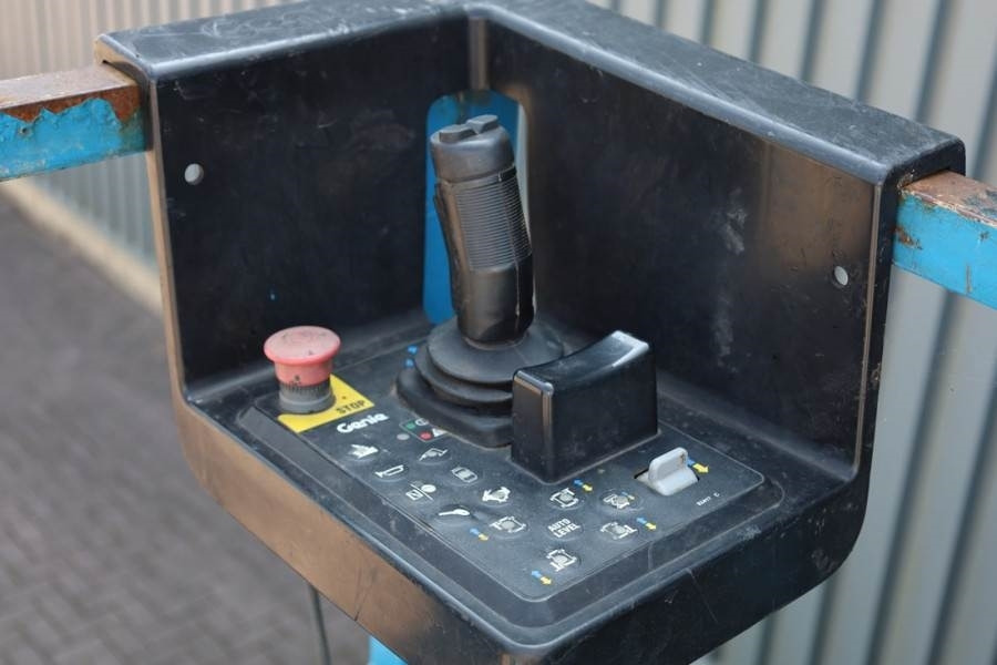 Genie GS5390 Diesel, 4x4 Drive, 18.15m Working Height, 6 - Ножничный подъемник: фото 4 Genie GS5390 Diesel, 4x4 Drive, 18.15m Working Height, 6 - Ножничный подъемник: фото 4