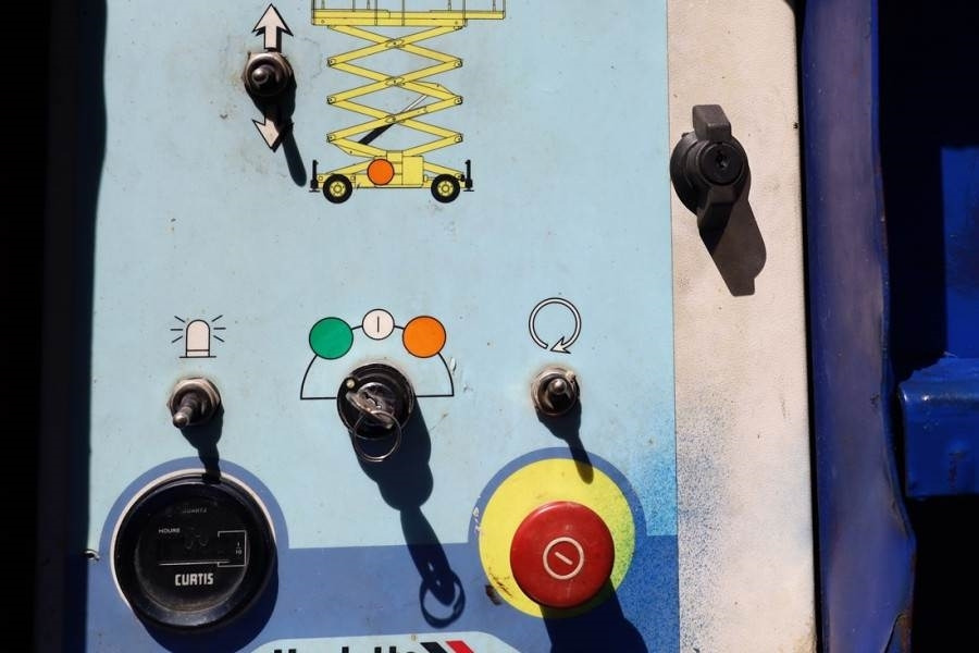 Haulotte H15SX Diesel, 4x4 Drive 15 Working Height, 500kg C - Ножничный подъемник: фото 5 Haulotte H15SX Diesel, 4x4 Drive 15 Working Height, 500kg C - Ножничный подъемник: фото 5