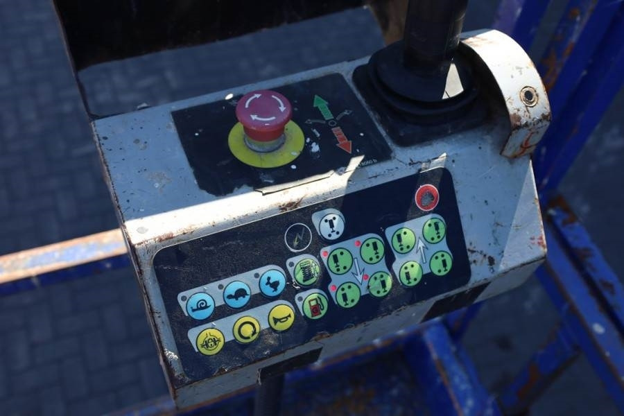 Haulotte H15SX Diesel, 4x4 Drive 15 Working Height, 500kg C - Ножничный подъемник: фото 5 Haulotte H15SX Diesel, 4x4 Drive 15 Working Height, 500kg C - Ножничный подъемник: фото 5