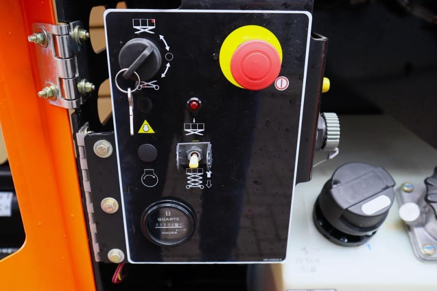 JLG ERT3369 Unused, Electric, 12m Working Height, 454k - Ножничный подъемник: фото 4 JLG ERT3369 Unused, Electric, 12m Working Height, 454k - Ножничный подъемник: фото 4