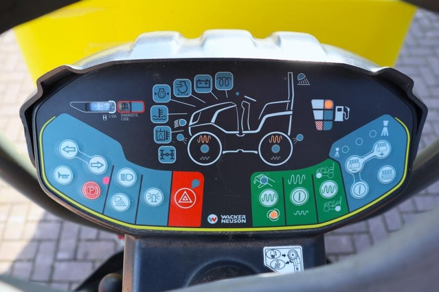 Wacker Neuson RD28-120 Diesel, Front And Rear Vibrating Smooth D - Дорожный каток: фото 4 Wacker Neuson RD28-120 Diesel, Front And Rear Vibrating Smooth D - Дорожный каток: фото 4