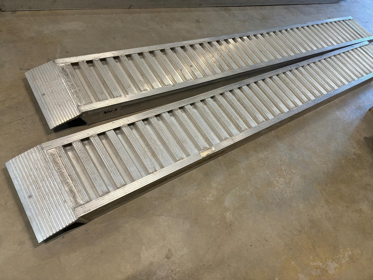 Alu S - Погрузочная рампа: фото 1 Alu S - Погрузочная рампа: фото 1