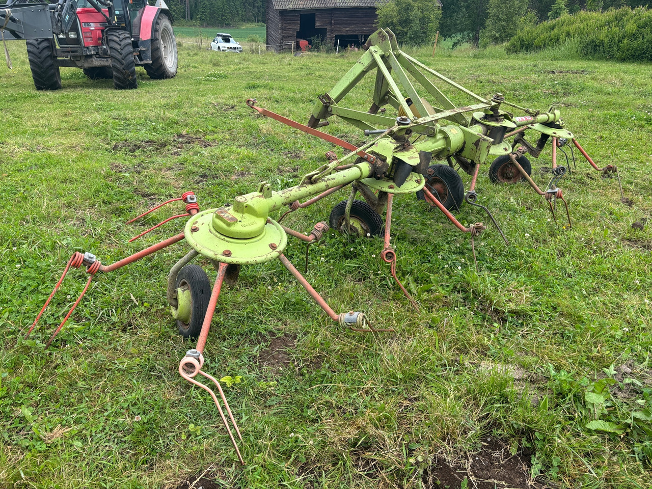 Claas WA 450 - Сеноворошилка: фото 1 Claas WA 450 - Сеноворошилка: фото 1