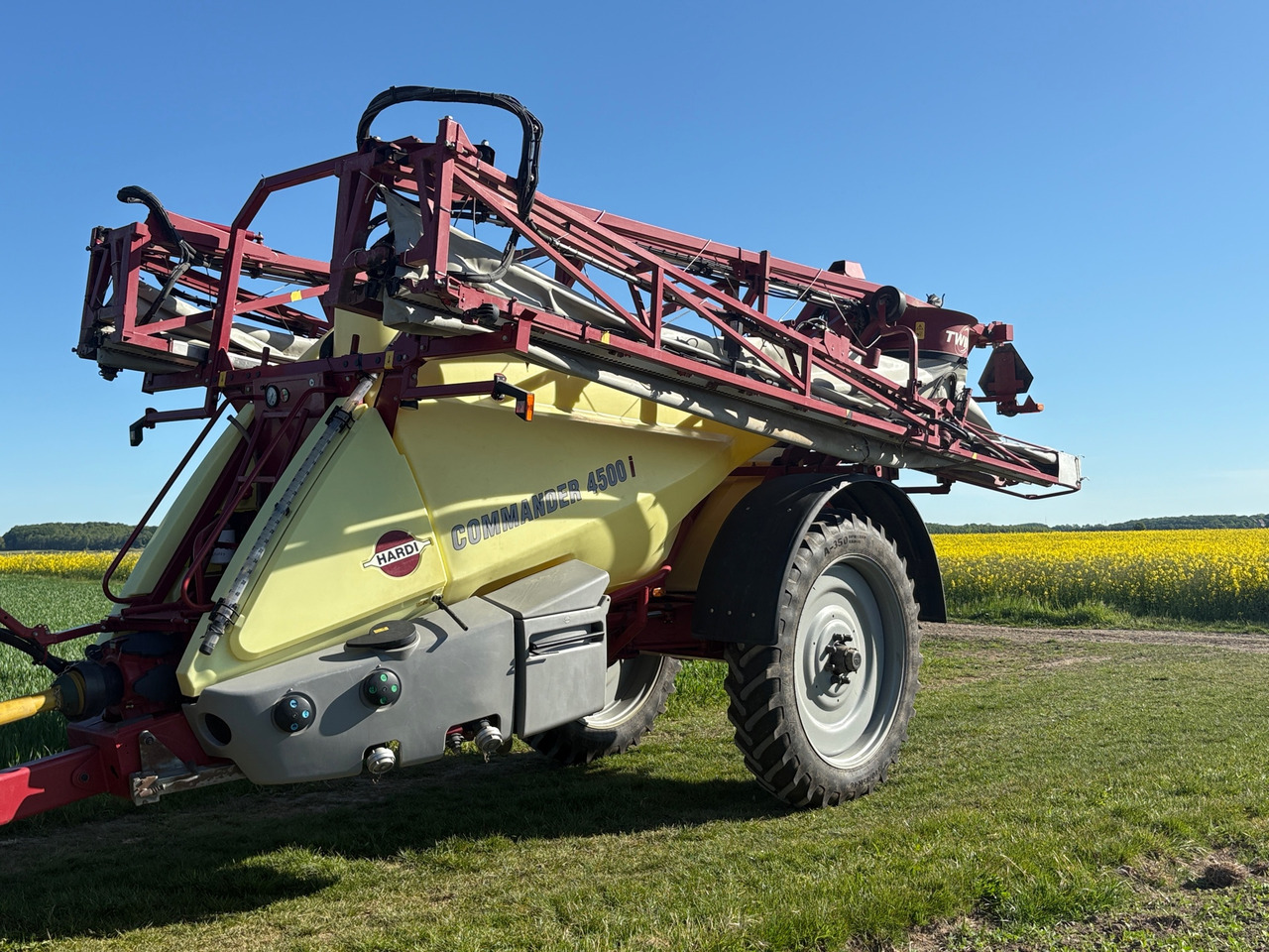 Hardi Commander Twin Force 4500 i - Опрыскиватель: фото 1 Hardi Commander Twin Force 4500 i - Опрыскиватель: фото 1