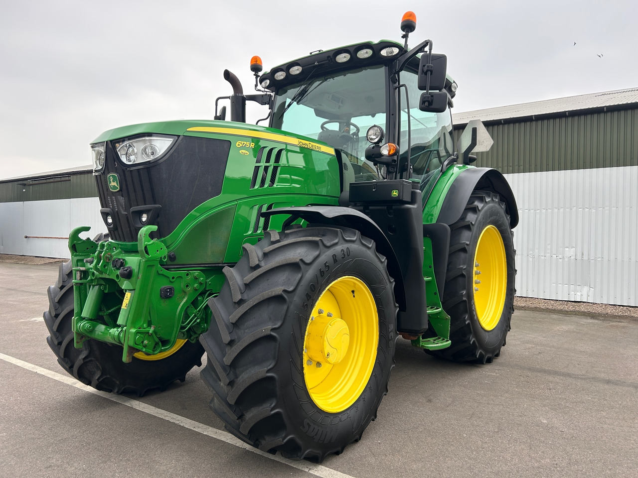 John Deere 6175R - Трактор: фото 1 John Deere 6175R - Трактор: фото 1