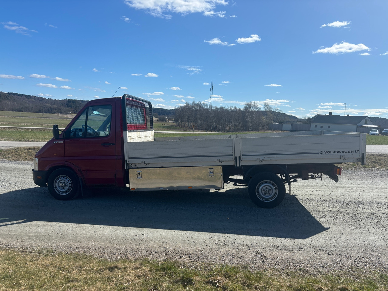 Volkswagen LT 35 - Грузовик бортовой/ Платформа: фото 1 Volkswagen LT 35 - Грузовик бортовой/ Платформа: фото 1