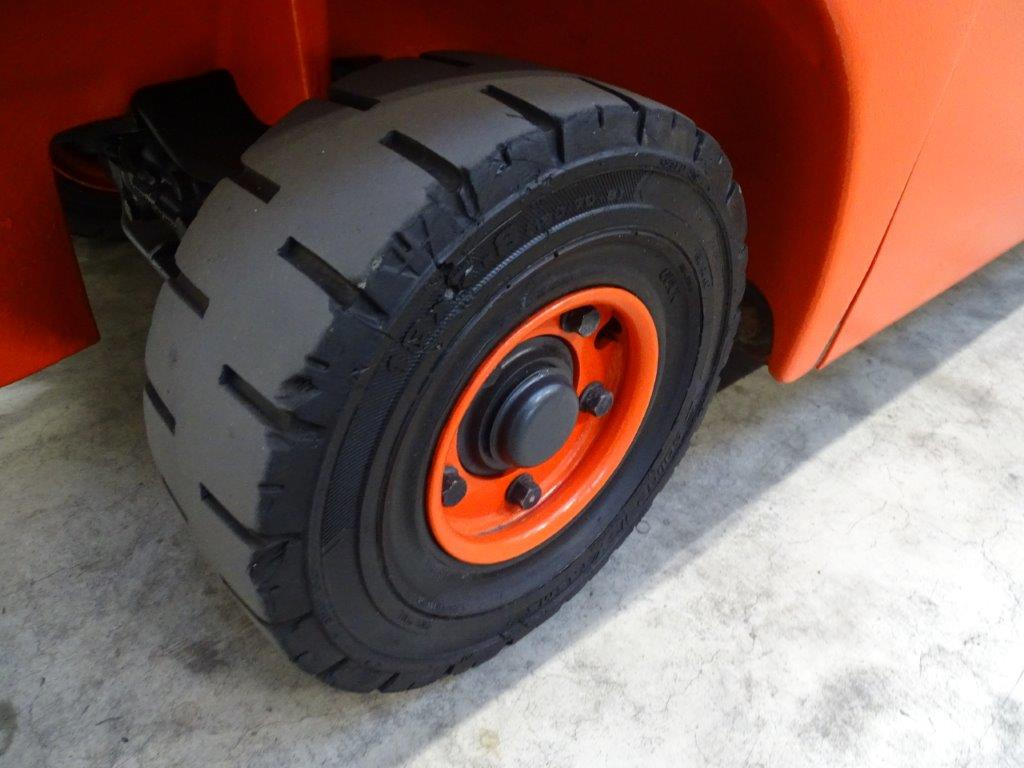 Linde H18D-01 - TRIPLEX - Дизельный погрузчик: фото 2 Linde H18D-01 - TRIPLEX - Дизельный погрузчик: фото 2