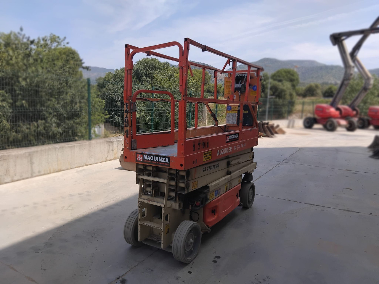 JLG 2030ES - Ножничный подъемник: фото 5 JLG 2030ES - Ножничный подъемник: фото 5