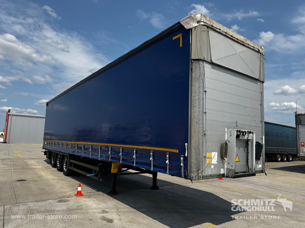 SCHMITZ Curtainsider Varios - Тентованный полуприцеп: фото 1 SCHMITZ Curtainsider Varios - Тентованный полуприцеп: фото 1