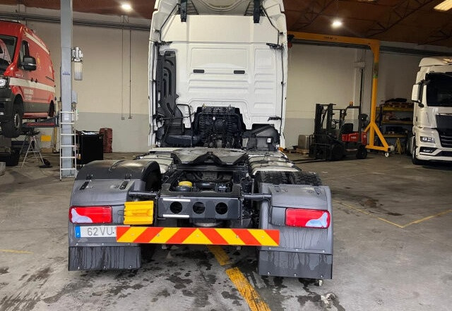 MAN TGX 18.500 4X2 BLS - Тягач: фото 5 MAN TGX 18.500 4X2 BLS - Тягач: фото 5