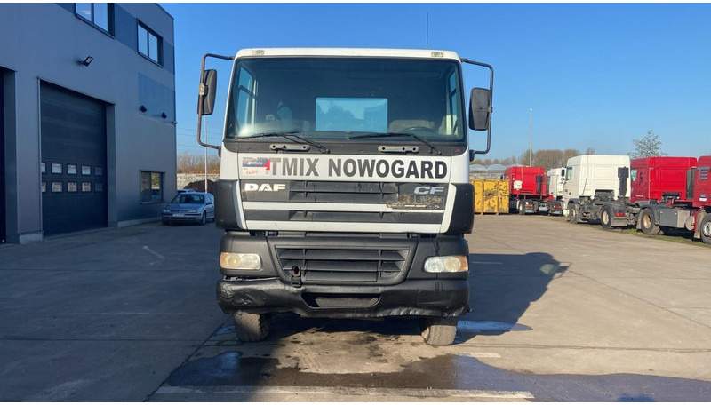 DAF CF 85.380 (EURO 3 / MANUAL GEARBOX / BOITE MANUELLE / BIG HUB / GRAND PONT / LAMES) - Грузовик-шасси: фото 2 DAF CF 85.380 (EURO 3 / MANUAL GEARBOX / BOITE MANUELLE / BIG HUB / GRAND PONT / LAMES) - Грузовик-шасси: фото 2