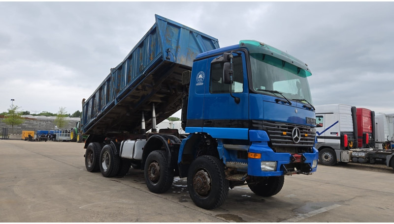 Mercedes-Benz Actros 4143 (EPS / 8X6 / LAMES / GRAND PONT / V6 / 3 PEDALES / MP1) - Самосвал: фото 3 Mercedes-Benz Actros 4143 (EPS / 8X6 / LAMES / GRAND PONT / V6 / 3 PEDALES / MP1) - Самосвал: фото 3