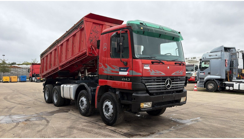 Mercedes-Benz Actros 4143 (GRAND PONT / BOITE MANUELLE / LAMES / 8X4 / STEEL SUSP.) - Самосвал: фото 3 Mercedes-Benz Actros 4143 (GRAND PONT / BOITE MANUELLE / LAMES / 8X4 / STEEL SUSP.) - Самосвал: фото 3