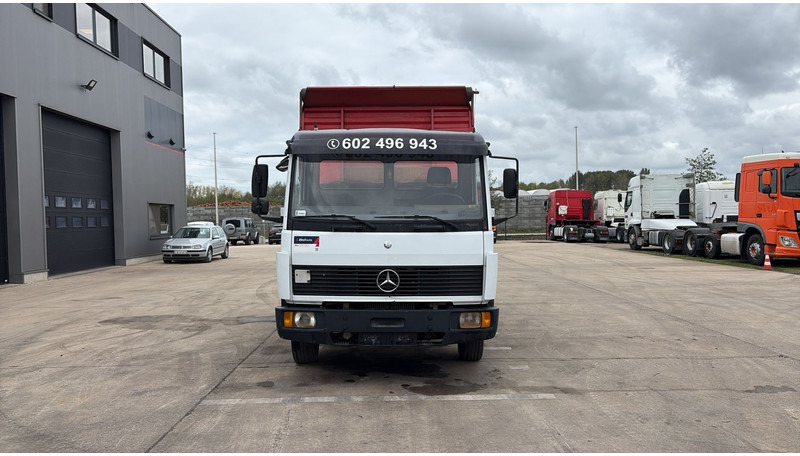 Mercedes-Benz SK 814 (SPER / AUXILAIRY / MANUAL PUMP / STEEL SUSP. / 6 CYLINDER / 3 WAY TIPPER / PERFECT) - Самосвал: фото 2 Mercedes-Benz SK 814 (SPER / AUXILAIRY / MANUAL PUMP / STEEL SUSP. / 6 CYLINDER / 3 WAY TIPPER / PERFECT) - Самосвал: фото 2
