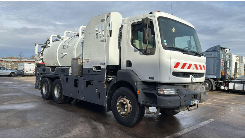 Renault Kerax 370 (10970L / CAMION FRANCAIS / VIDANGEUR / 6X4 / LAMES / GRAND PONT) - Ассенизатор: фото 2 Renault Kerax 370 (10970L / CAMION FRANCAIS / VIDANGEUR / 6X4 / LAMES / GRAND PONT) - Ассенизатор: фото 2