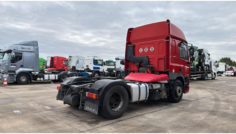 DAF CF 85.410 (BOITE MANUELLE / MANUAL GEARBOX) - Тягач: фото 4 DAF CF 85.410 (BOITE MANUELLE / MANUAL GEARBOX) - Тягач: фото 4